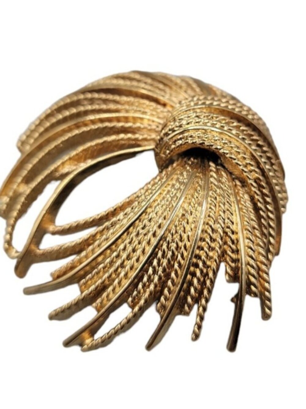 Monet Mirador Brooch Gold Tone Wheat Rope Spray Vintage - Picture 4 of 16
